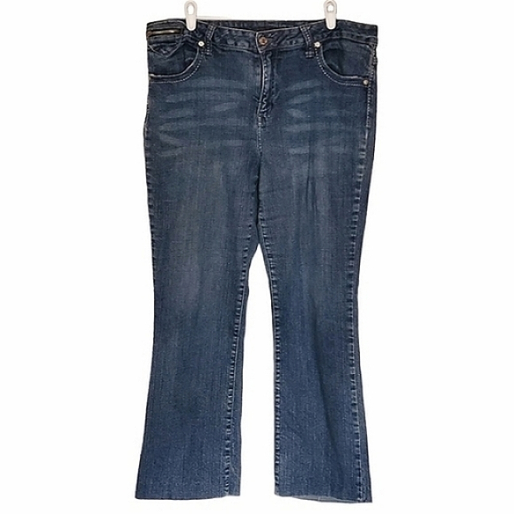 7158 * Gitano Zipper Back Pocket Jeans Medium Wash Denim Size 18
